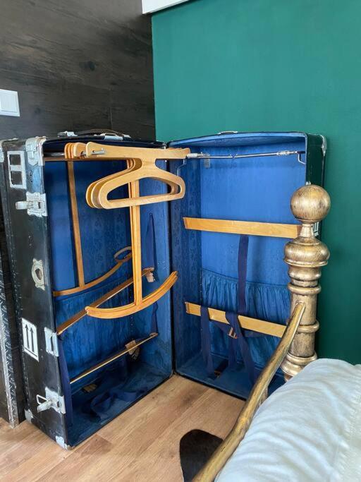 Gleis 1, Eisenbahn Waggon Mit Whirlpool Und Ofen Villa Dahlem  Kültér fotó